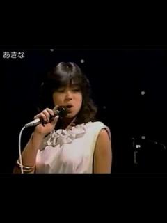 [x]★第2弾★ 松田聖子VS中森明菜 デビュー2曲目対決 青い珊瑚礁と少女A - ニコニコ動画