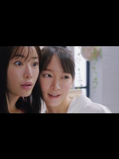 [x]吉岡里帆 × 松本まりか P&G レノアアロマジュエル「バスタオル＆ハンドタオルの吸水力」篇 TVCM - YouTube
