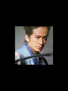 [x]岡田准一、軍師官兵衛撮影終了で男泣き！！！ - YouTube