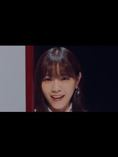 [x]年末ジャンボCMで【西野七瀬】がドヤ顔？！豪華メンバーが令和元年を締めくくる！「年末ショーで宝くじ」篇 - YouTube