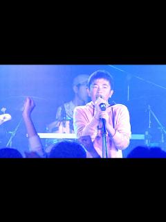 [x]ONE OK ROCK ワンオクのTakaが褒めた歌声 - YouTube