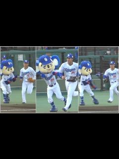 [x]選手たちが皆何かしらのリアクションをしてくれたドアラの送り出し！ (2023/05/09) - YouTube