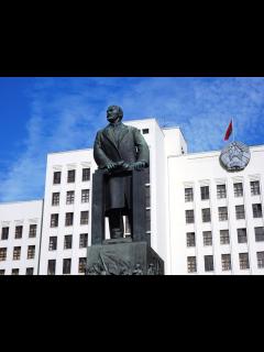 [x]File:Statue of Lehnin, Minsk, Belarus.JPG - Wikitravel Shared