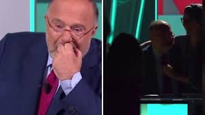 Massimo Bernardini lascia 'Tv Talk', il saluto e l'addio commosso: «Devo  andare, mia moglie mi aspetta»